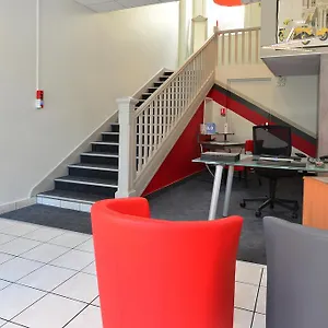 hotel-la-croix-blanche-tarbes-65000.midi-pyreneeshotels.com/